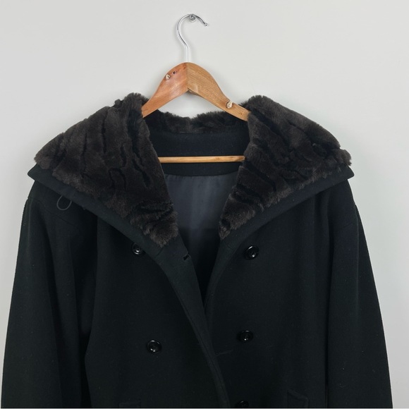 Laura Faux Fur Coat - Size Small - Black Elegant Woman Jacket - Picture 7 of 8